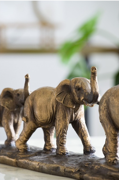 Elephant Family Statue – Three Generations